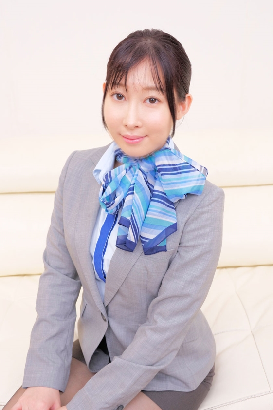 109IENF-323 航空会社勤務の現職キャビンアテンダントさん 女性経験無しのシャイな童貞の悩みを解決してもらえませんか？フル勃起した童貞チ◯ポにフライト帰りでムラムラしてるCAさんが赤面発情！？ 咲野瑞希 和久井美兎 三田サクラ Sample 1