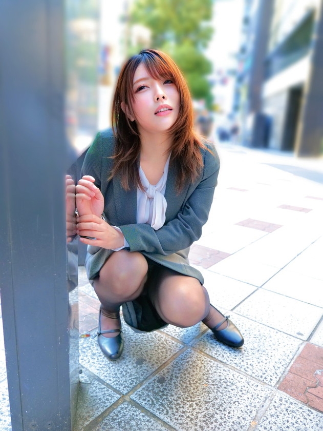 340SKMJ-497 素人美少女とリモコンバイブお散歩9ー黒パンストOL編ー「もう我慢できません…//」人ごみの中、黒パンスト美脚ガクブル震わせイキまくってしまうOLたち！人生初の羞恥プレイでまさかのエロスイッチオン！車移動中も大胆カーオナニー！最後はホテルで心行くまで生セックス！ Sample 8